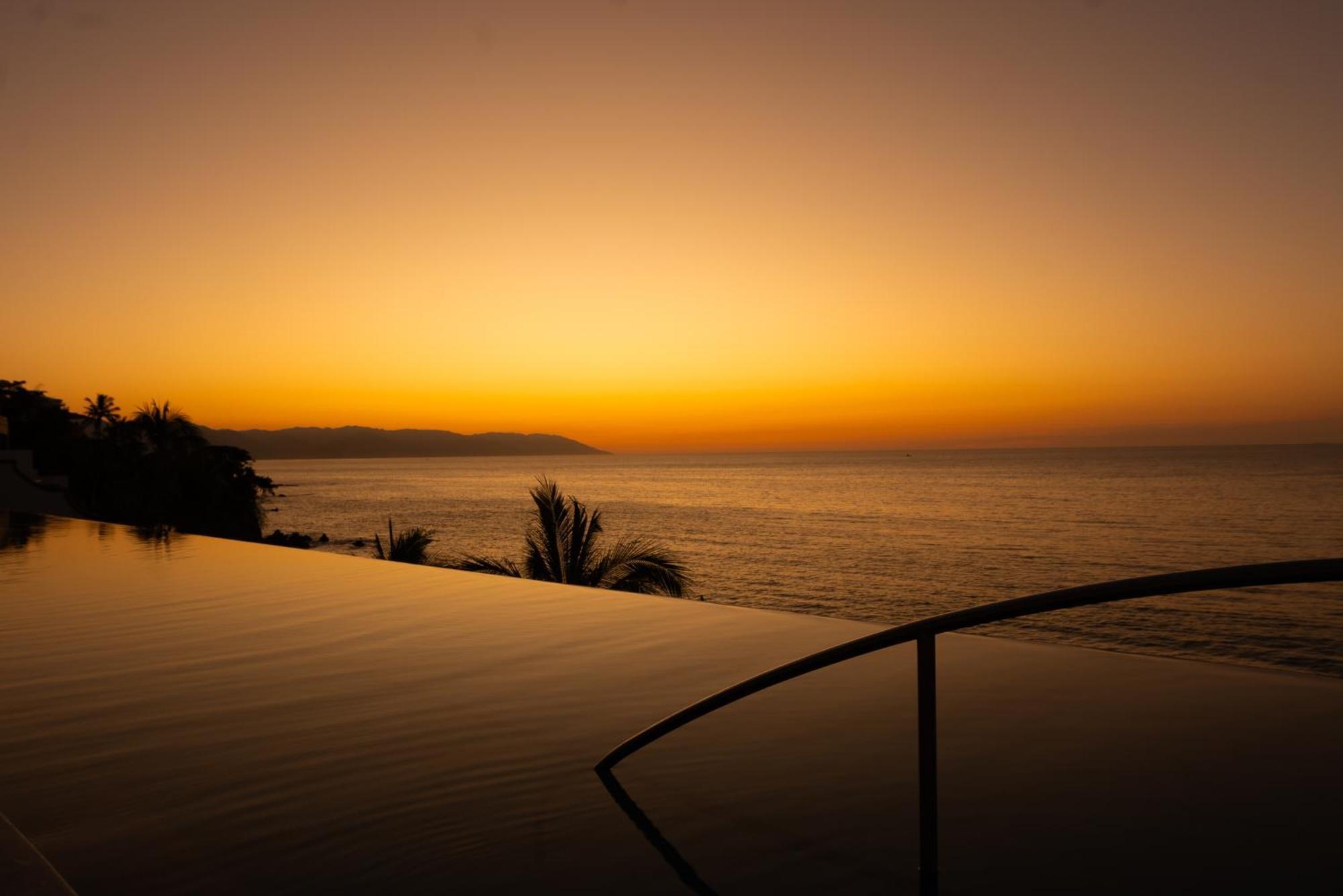 Almar Resort Luxury Lgbt Experience By Mantamar Beach Club (Adults Only) Puerto Vallarta Exterior photo